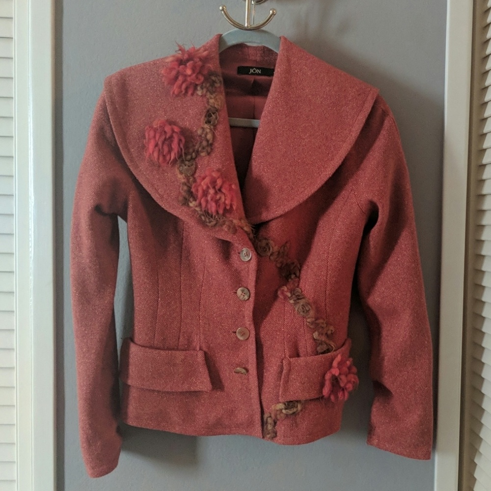 Jon sparkle red wool jacket with flower trims US6